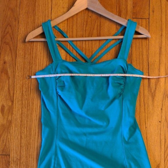 Like NEW Express Sexy Stretch Teal Strappy Women's Top with shelf bra - Picture 2 of 9